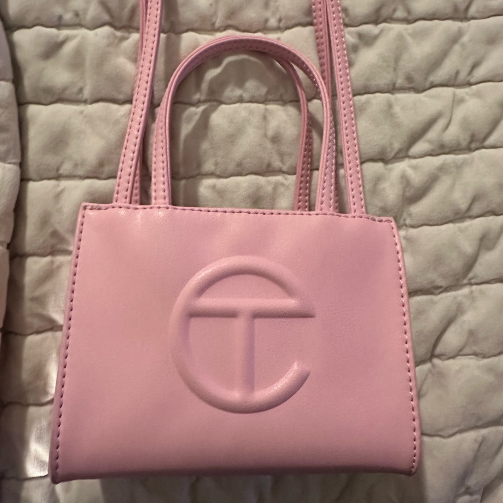 telfar small bag in bubblegum